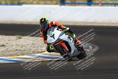 media/Jun-07-2025-TrackDaz (Sat) [[4413525952]]/C Group/1240pm (Turn 1)/